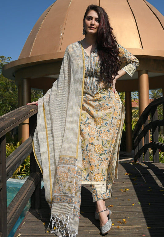 Floral Printed Kurta and Pant set with Dupatta